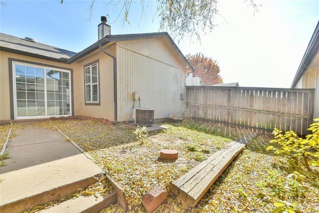 13917 E Crossing Way, Edmond, OK 73013