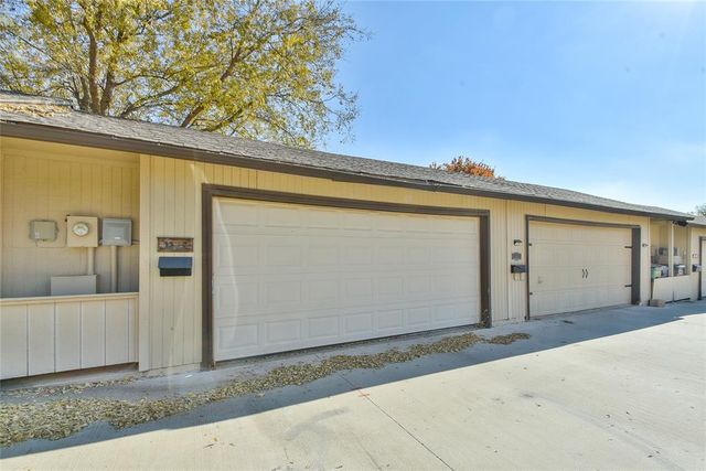 13917 E Crossing Way, Edmond, OK 73013