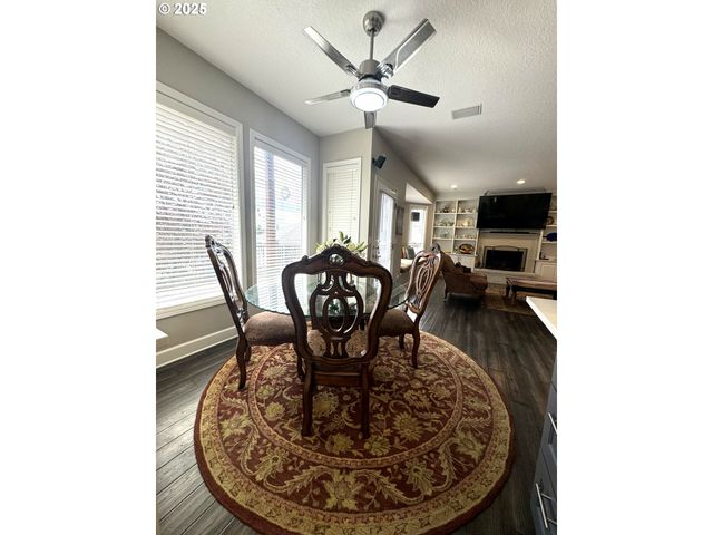 11782 Se MOUNTAIN SUN Dr, Clackamas, OR 97015