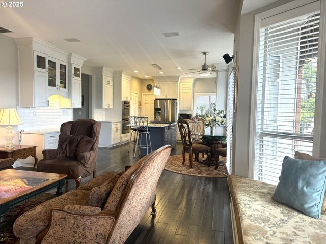 11782 Se MOUNTAIN SUN Dr, Clackamas, OR 97015