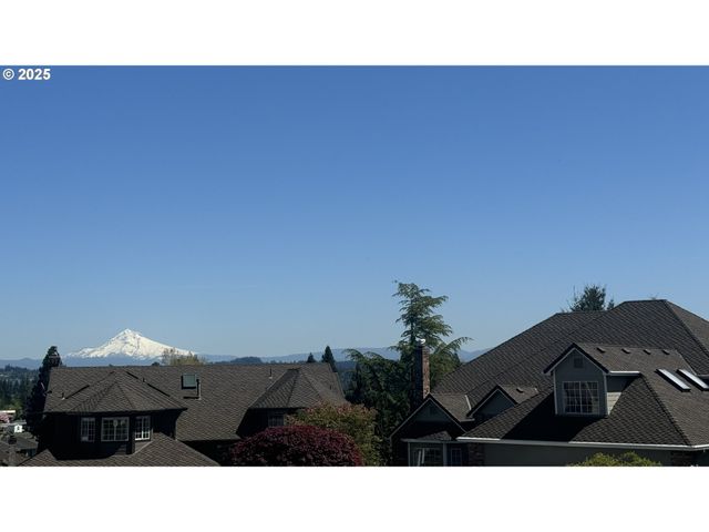 11782 Se MOUNTAIN SUN Dr, Clackamas, OR 97015
