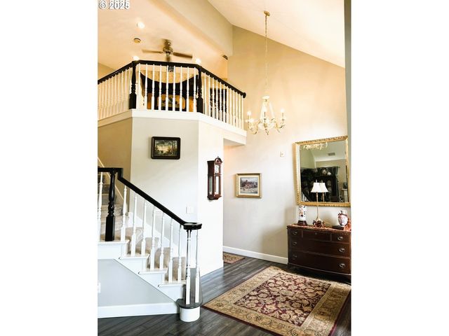 11782 Se MOUNTAIN SUN Dr, Clackamas, OR 97015