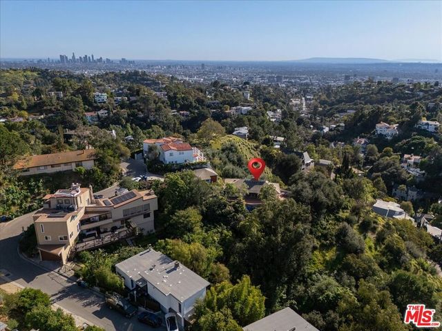 3200 Deronda Drive, Los Angeles, CA 90068