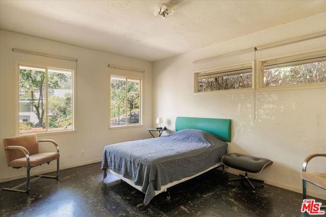 3200 Deronda Drive, Los Angeles, CA 90068