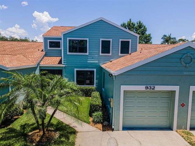 932 MYAKKA COURT NE, St Petersburg, FL 33702