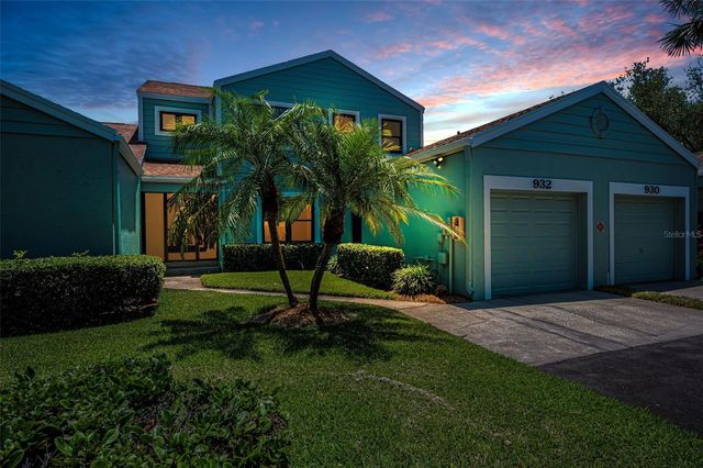 932 MYAKKA COURT NE, St Petersburg, FL 33702