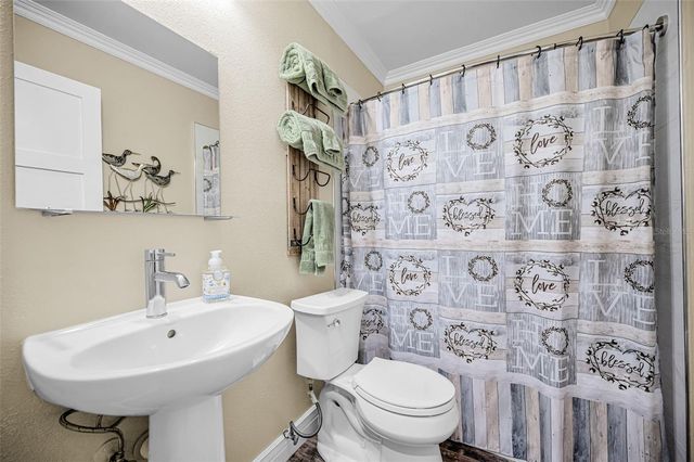 932 MYAKKA COURT NE, St Petersburg, FL 33702