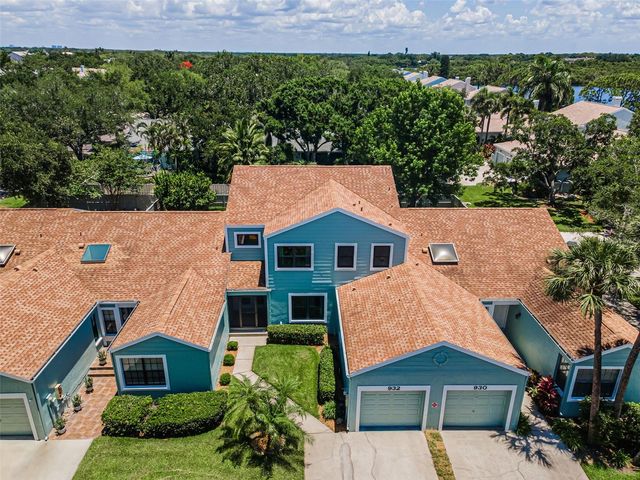 932 MYAKKA COURT NE, St Petersburg, FL 33702