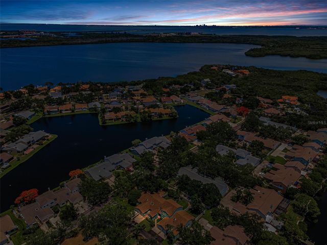 932 MYAKKA COURT NE, St Petersburg, FL 33702
