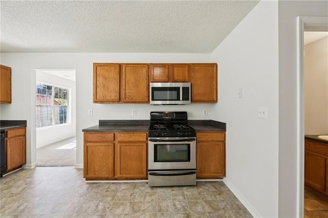 6163 Remington Park, Lithonia, GA 30058