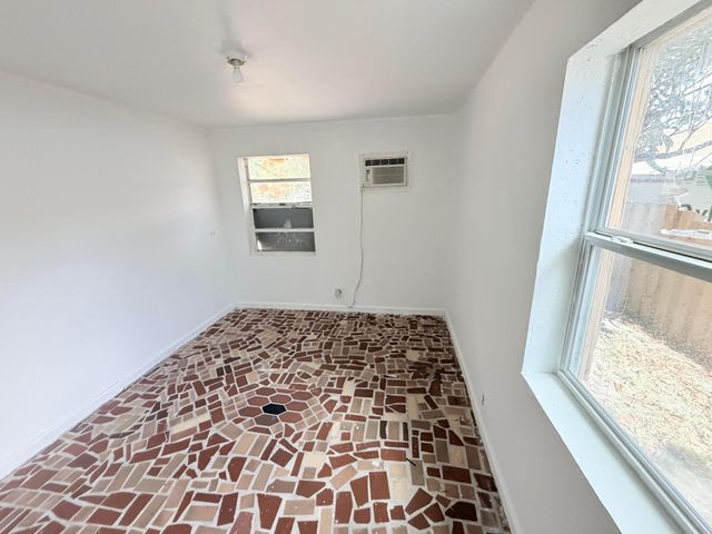 4343 Pinewood Avenue, West Palm Beach, FL 33407