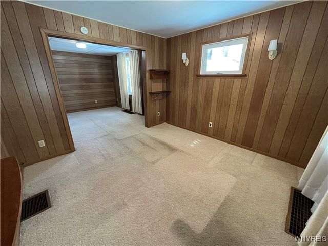 2648 Ontario Avenue, Niagara Falls, NY 14305