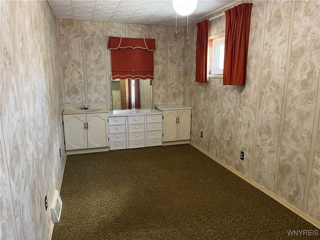 2648 Ontario Avenue, Niagara Falls, NY 14305