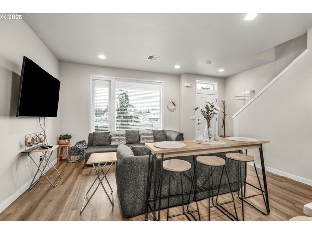 12049 Se 5TH St, Vancouver, WA 98683