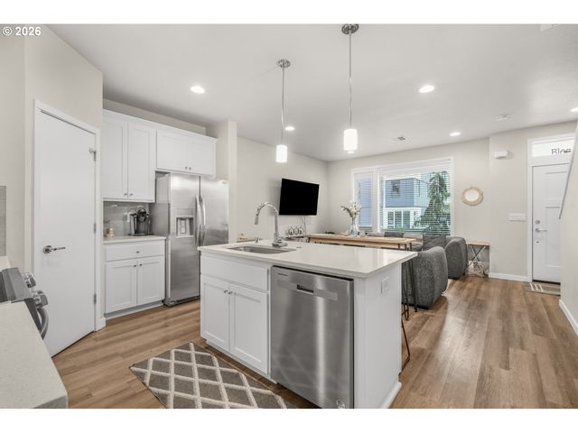 12049 Se 5TH St, Vancouver, WA 98683