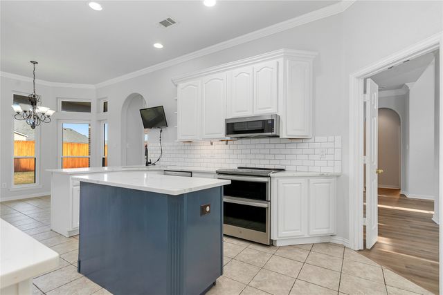 1508 Leaning Oak Lane, Cleburne, TX 76033