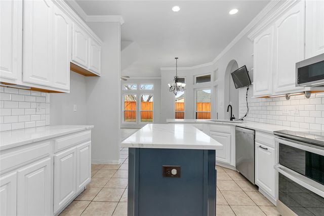 1508 Leaning Oak Lane, Cleburne, TX 76033