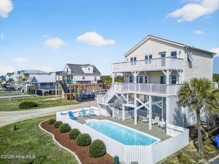 275 Ocean Boulevard E, Supply, NC 28462