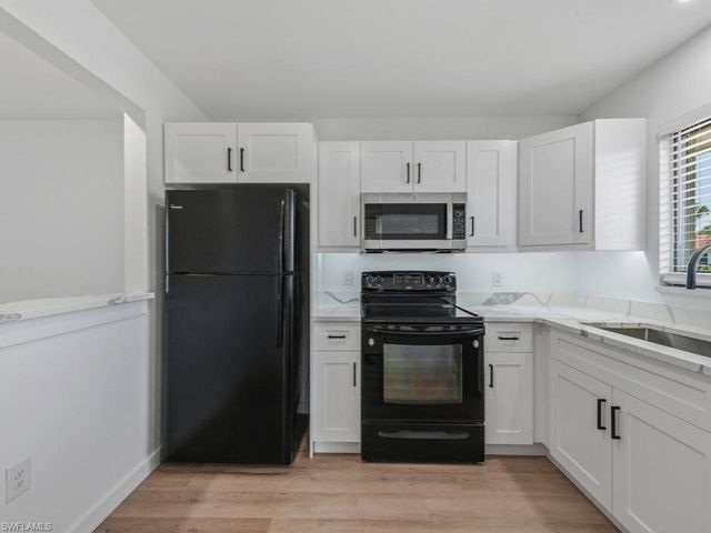 4245 27th CT SW # 201, Naples, FL 34116