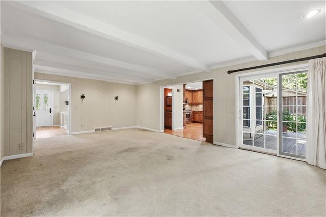2206 W 120th Street, Leawood, KS 66209