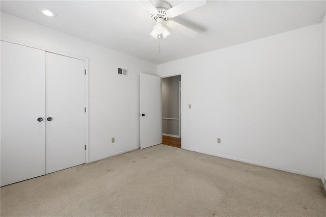 2206 W 120th Street, Leawood, KS 66209