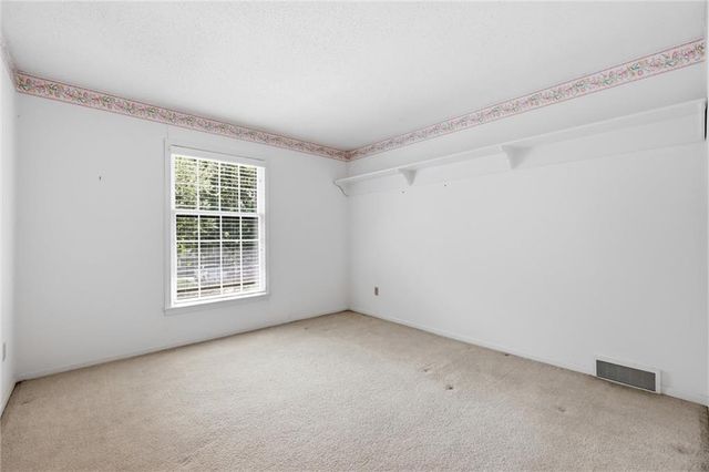 2206 W 120th Street, Leawood, KS 66209