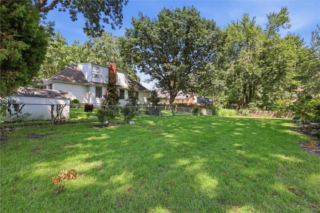 2206 W 120th Street, Leawood, KS 66209