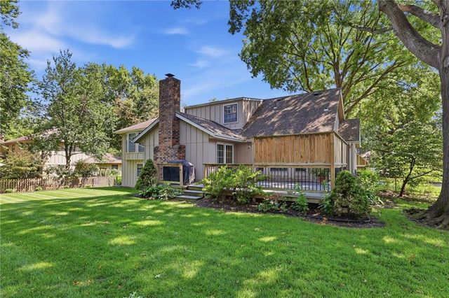 2206 W 120th Street, Leawood, KS 66209