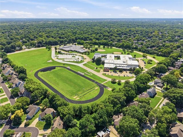 2206 W 120th Street, Leawood, KS 66209