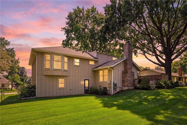2206 W 120th Street, Leawood, KS 66209