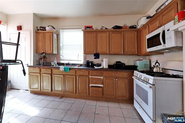 240-242 Ellis Avenue, Irvington, NJ 07111