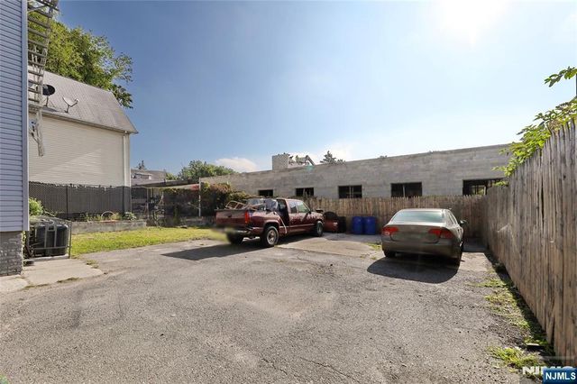 240-242 Ellis Avenue, Irvington, NJ 07111