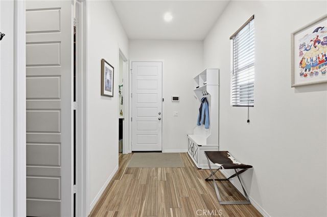 4977 Hydepark, Agoura Hills, CA 91301