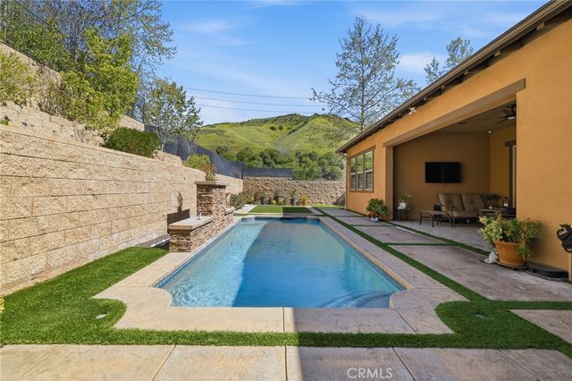 4977 Hydepark, Agoura Hills, CA 91301