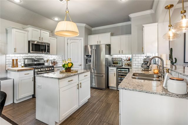 3105 S 4th Street, Rogers, AR 72758