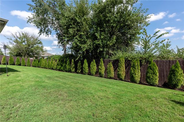 3105 S 4th Street, Rogers, AR 72758