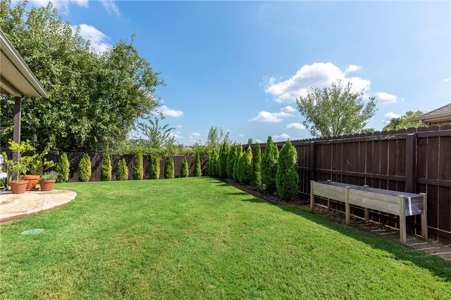 3105 S 4th Street, Rogers, AR 72758