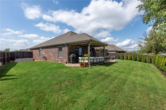 3105 S 4th Street, Rogers, AR 72758