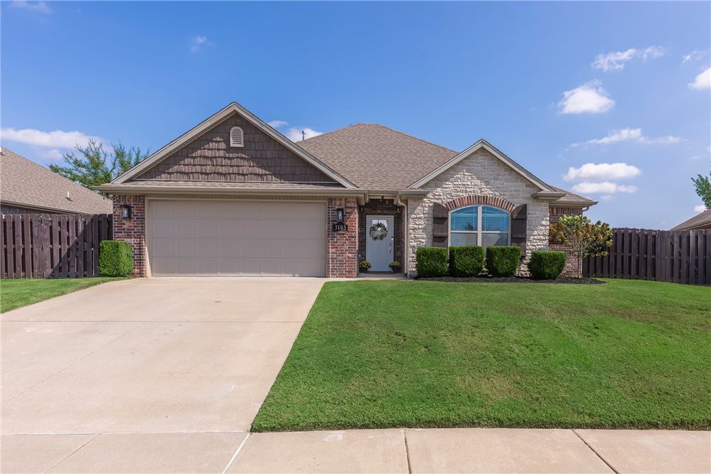3105 S 4th Street, Rogers, AR 72758