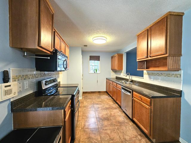 411 Aberdeen Circle, Summerville, SC 29483