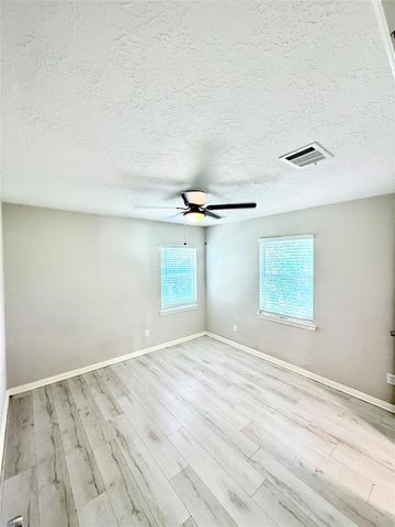 10402 Hinds Street, Houston, TX 77034