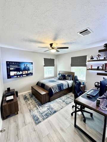 10402 Hinds Street, Houston, TX 77034
