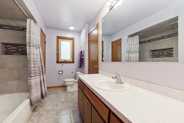 10657 Laramie Avenue, Oak Lawn, IL 60453