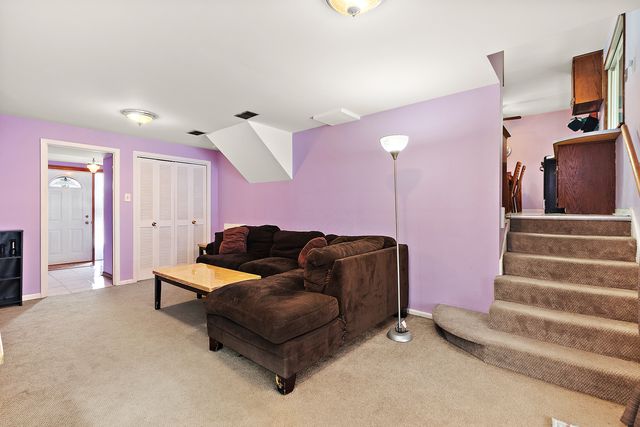 10657 Laramie Avenue, Oak Lawn, IL 60453