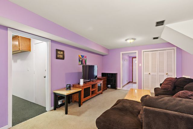 10657 Laramie Avenue, Oak Lawn, IL 60453