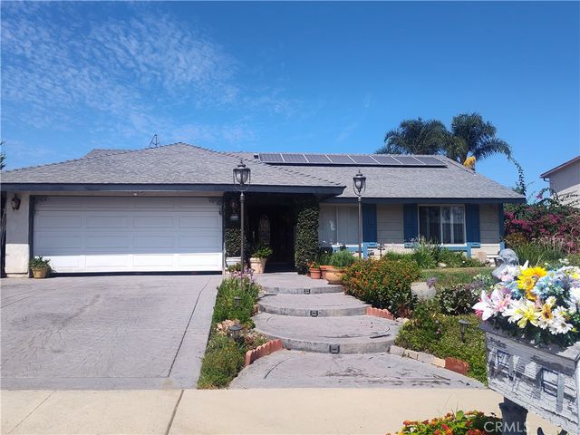 1626 Zinnia, Corona, CA 92882