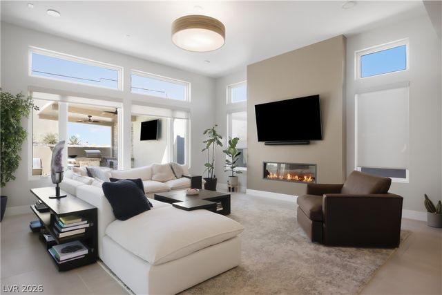 477 East Vista Sunset Avenue, Las Vegas, NV 89138
