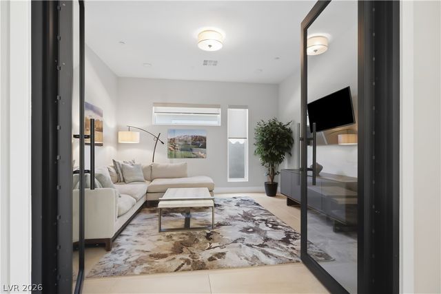 477 East Vista Sunset Avenue, Las Vegas, NV 89138