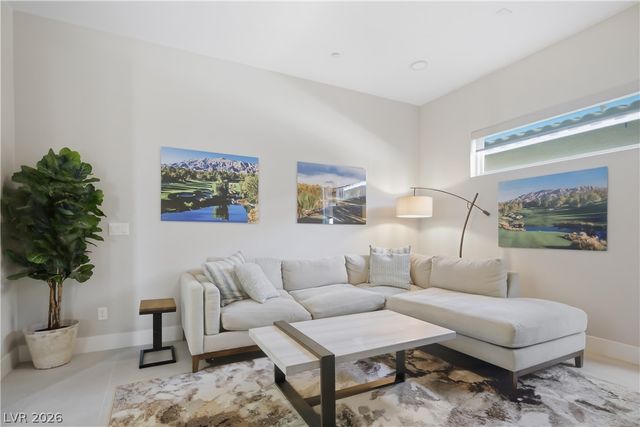 477 East Vista Sunset Avenue, Las Vegas, NV 89138