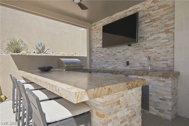 477 East Vista Sunset Avenue, Las Vegas, NV 89138